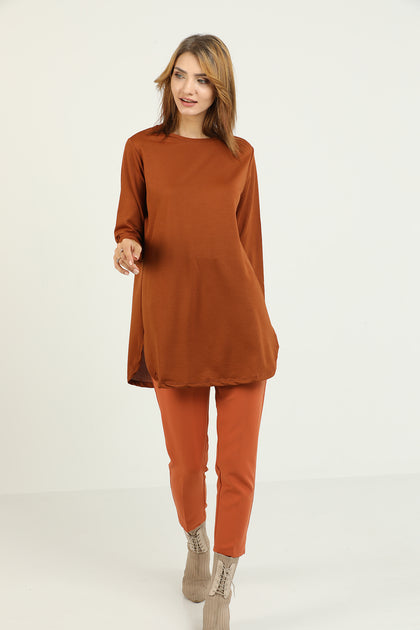 Women's Long Round Hem Top - WST41