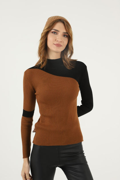 Women's Contrast Detail Knitted High Neck Light Sweater by Memnu - MEWS673