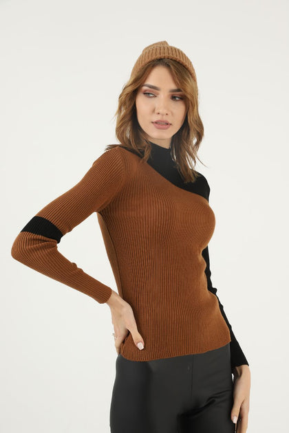 Women's Contrast Detail Knitted High Neck Light Sweater by Memnu - MEWS673