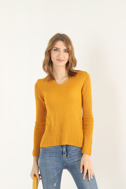 Women's V-Neck Dip Hem Light Sweater by Memnu - MEWS699